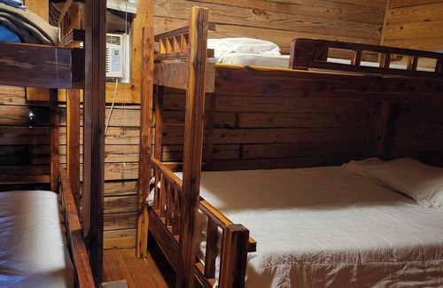 Mammoth Spring Hotel | Riverview Cabins