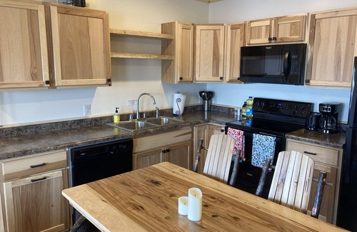 Houghton Cabin | Riverview Garden Cabin 21A