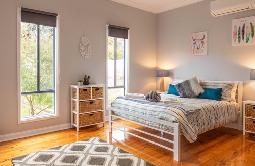 Younghusband Bed & Breakfast | Riverview House Younghusband