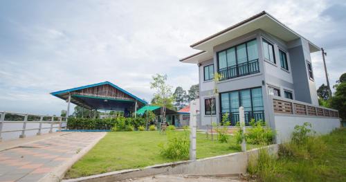 Uthai Thani House | Riverview Loft house