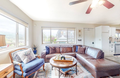 Reedsport House | Riverview retreat with game room | walk to dining | near beach, dunes, lakes