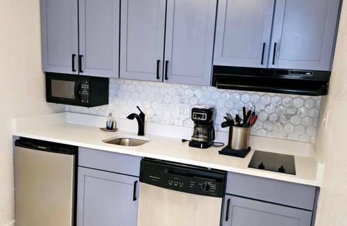 Ruskin House | Riverview Studio 507 Tampa Bay Florida Beach Resort w/Pools & More
