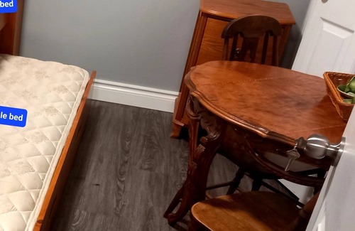 Walkerville House | Riverview , waterfront, homestay, bnb