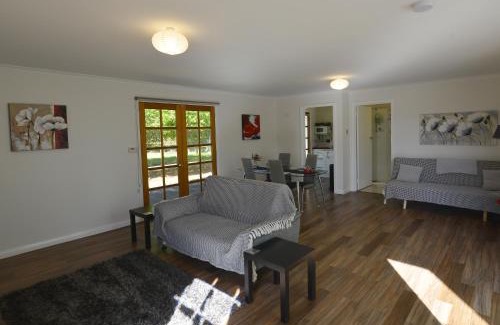 Robigana House | Riverwalk B&B