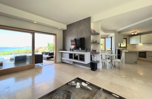 Sane Villa | Riviera Luxury Villa on the waterfront with large pool by JJ Hospitality-