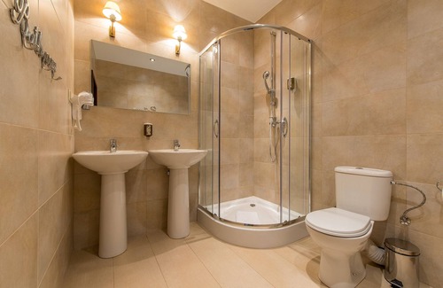 Olszewnica Nowa Hotel | Riviera Resort Modlin Airport