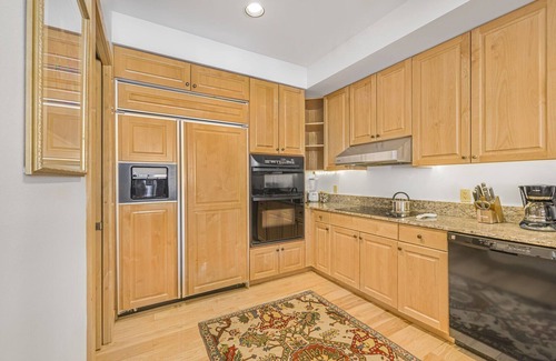Granite Ridge Condo | RMR: Cody House D Condo in Teton Village