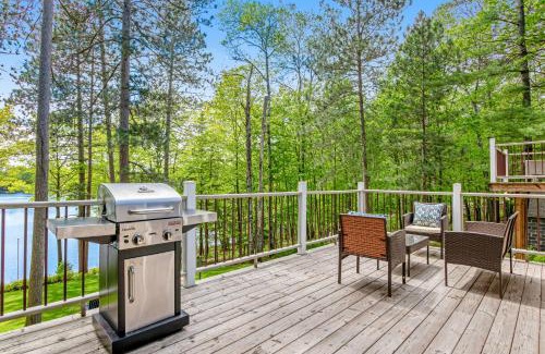 Tomahawk House | Road Lake Escape