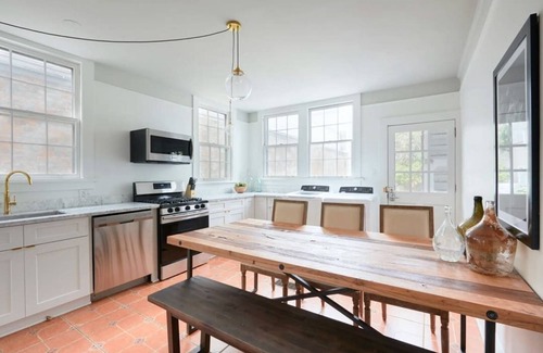 Faubourg Marigny House | Roami at The Mandeville | Three Bedroom