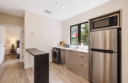 Midtown Apartment | Roami at The Palace | 2 Bedroom | King #04