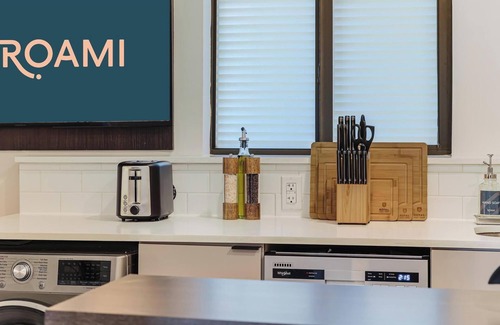 Midtown Apartment | Roami at The Palace | 2 Bedroom | Queen #10