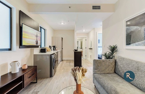 Midtown Apartment | Roami at The Palace | 4 Bed Combo | 2 Units #26