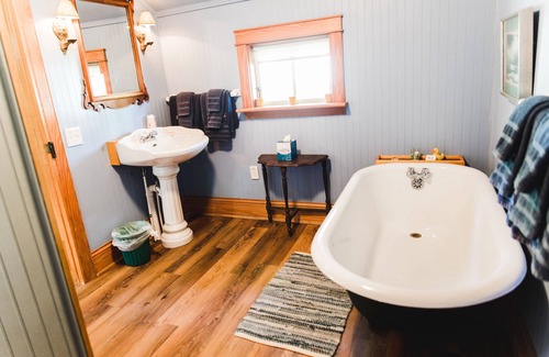 Historic Downtown Manteo Bed & Breakfast | Roanoke Island Inn