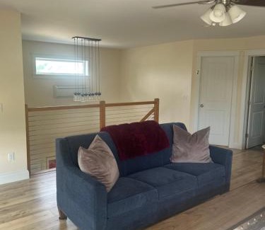 Colchester House | Roberts Lake House Room# 2