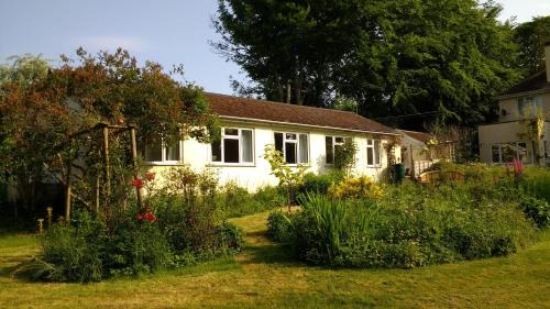 Amesbury Villa | Robin Hill Cottage
