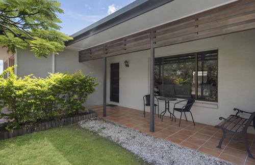 Empire Vale House | Robin's Place - Dog Friendly - Fishing, Relaxing