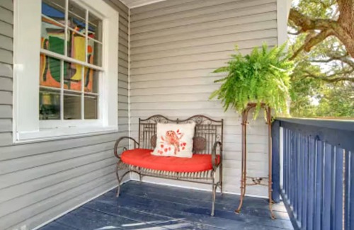 Mobile Cottage | Robinson Bayou's Yellow Door Cottage