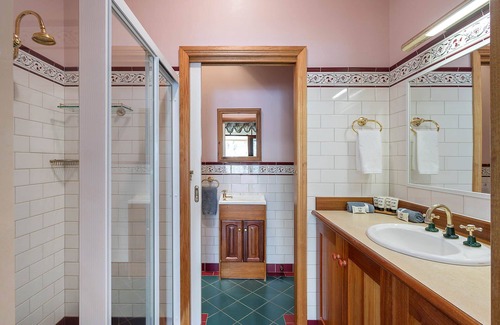 Merimbula House | Robyns Nest Boutique Resort