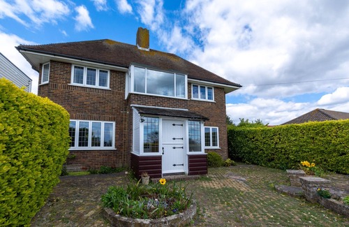 St Margaret's at Cliffe House | Rockmount - Two Bedroom House, Sleeps 5