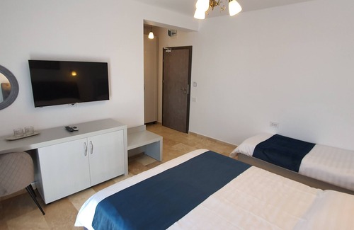 Mamaia-Sat Bed & Breakfast | Roca del Mar