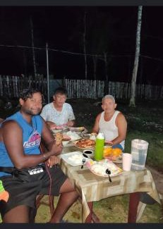Batuan Hostel | Roca's Homestay Backpackers Chalet