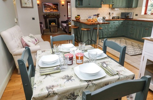 Shepley House | ROCHE HOUSE, pet friendly, with a garden in Shepley