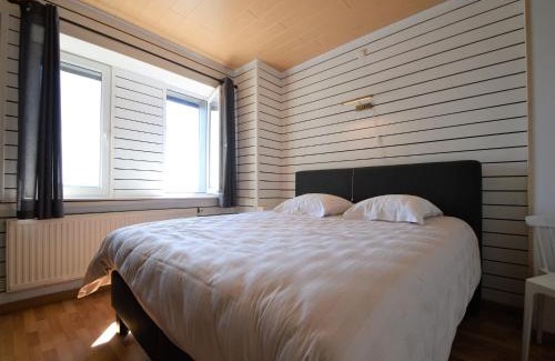 Rochehaut House | Rochehaut Hideaway with Tub