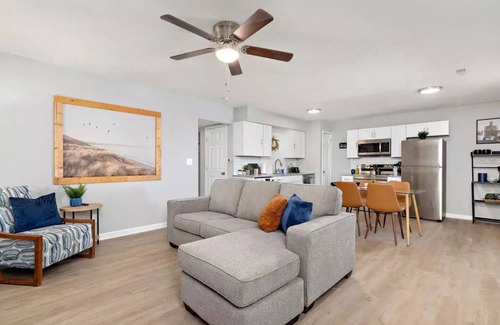 Lawrence Apartment | Rock Chalk Villa in Lawrence
