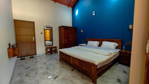 Somvarpet House | Rock Edge inn
