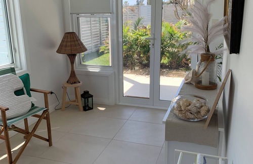 Anna Bay Apartment | ROCK SALTnLuxury 3 B/room Ocean Front Apartment - breathtaking 270 degree view