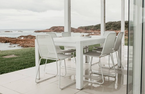 Anna Bay Apartment | ROCK SALTnLuxury 3 B/room Ocean Front Apartment - breathtaking 270 degree view