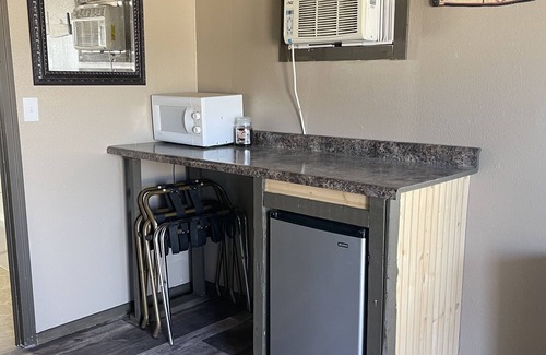 Faulkton Cabin | Rockin E #8 - Cozy, newly remodeled cabin