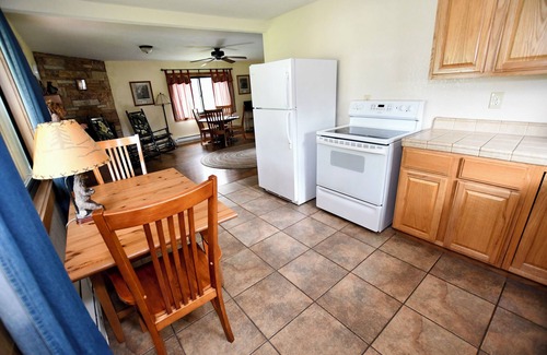Gardiner Cabin | Rockin Y, Romantic Getaway or Family Friendly Lodging