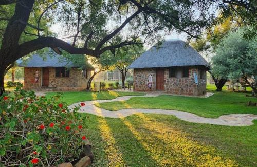 Ramotshere Moiloa Cabin | Rocking Giraffe Bush Lodge