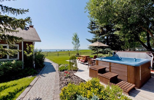 Strathmore Cabin | Rocking R Guest Ranch
