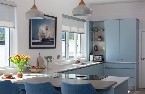 Donaghadee Cottage | ROCKLYN LODGE, family friendly, with open fire in Donaghadee