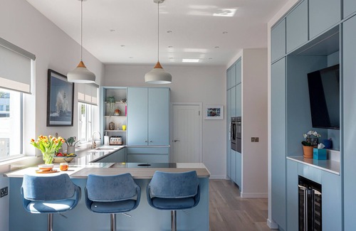 Donaghadee Cottage | ROCKLYN LODGE, family friendly, with open fire in Donaghadee