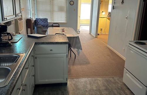 Shipshewana House | Rocks Edge 2-bedroom house w/AC, Free Dock space -Fish Lake in Shipshewana, IN