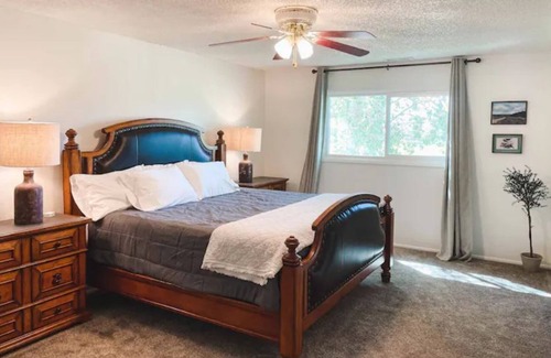 Emery County House | Rockwood House: Cowboy comfort