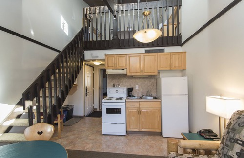 Canmore Cabin | Rocky Mountain Ski Lodge
