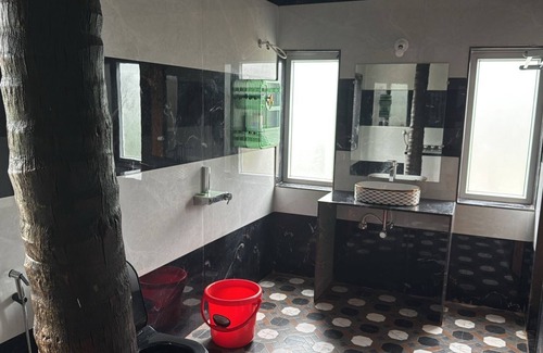 Honavar Hotel | Rocky's Beach Stay