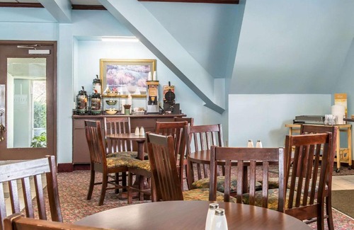 Brookville Hotel | Rodeway Inn Brookville