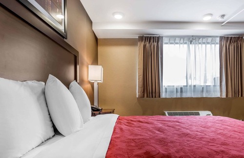 North Park Hotel | Rodeway Inn Chicago - Evanston