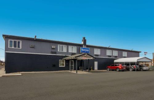 Sidney Hotel | Rodeway Inn & Suites Sidney Historic Downtown I-80