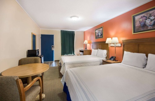 Adel Hotel | Rodeway Inn