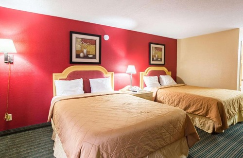 Hazlehurst Hotel | Rodeway Inn