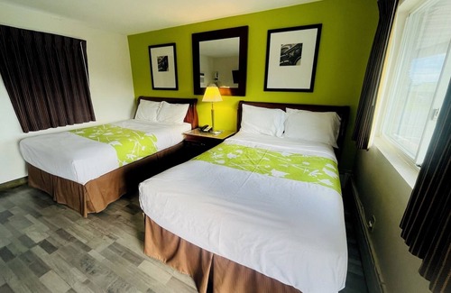 Pittsfield Hotel | Rodeway Inn