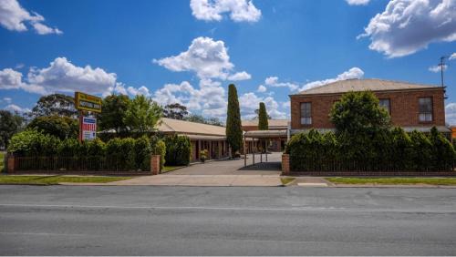 Mooroopna Hotel | Rodney Motor Inn
