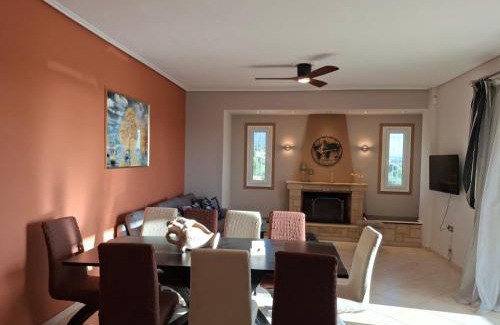 Kiparissia House | Roe Sea View