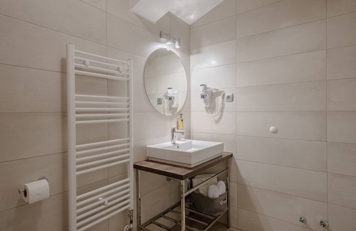 Duce Bed & Breakfast | Rogač Rooms & Restaurant
